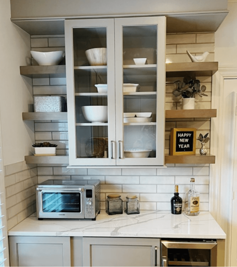 Open shelving in a kitchen has pros and cons.